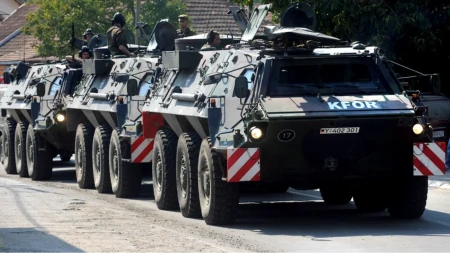 KFOR SE AKTIVIRAO NA KiM Snage NATO-a stigle u Peć (FOTO)