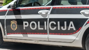 TEŠKA NESREĆA NA AUTO-PUTU Poginuo motociklista, muškarcu nije bilo spasa, preminuo na licu mesta