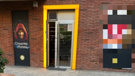 OPŠTI HAOS U KLADIONICI POSLE PUCNJAVE Poznato ko je ranjen u Mirijevu i kakve povrede ima, evo ko je savladao naoružanog napadača (FOTO)