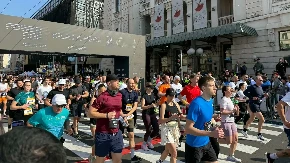 IDEMO Ovako je počela polumaratonska trka u Beogradu (VIDEO)