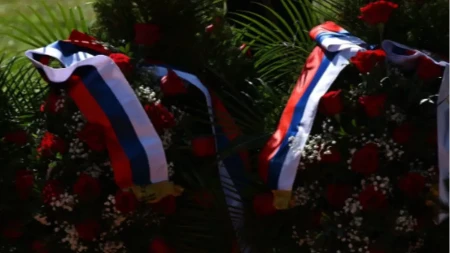 PREDSEDNIK VUČIĆ: Žrtva stradalih logoraša podseća koliko su mir i sloboda dragoceni