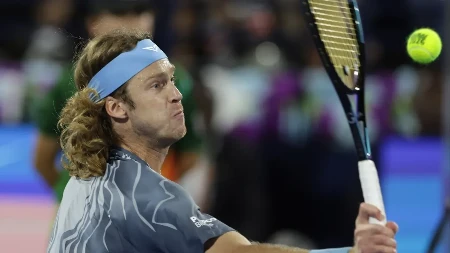 "STALNO ME JE SPREČAVAO..." Rus pobedio Srbina, pa ga uporedio sa kontroverznim teniserom