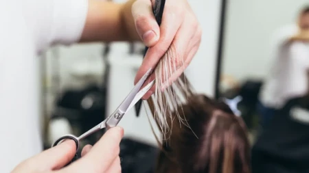 Žene nisu odustale od boba ove godine, ovaj će vas oduvati: Skida 10+ godina odmah, izgledaćete moćnije momentalno