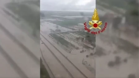 KATAKLIZMA U ITALIJI: Snažno nevreme uništilo sve pred sobom - delovi zemlje bez vode i struje 