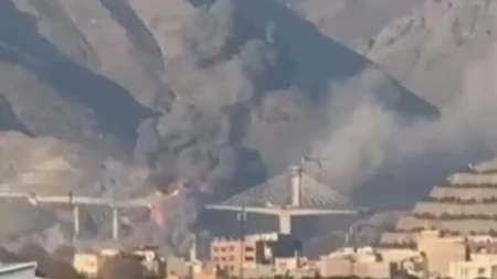 IRANU SE DESILA "GRDELICA" Agresori pogodili most, drugi put dok su spasilačke ekipe pomagale žrtvama