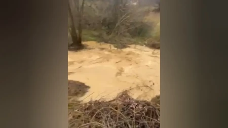 IZLILA SE REKAO KOD IVANJICE Meštani su u velikom strahu 