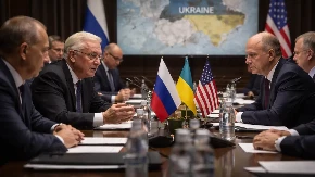 "PREGOVORI PUKLI! Moskva otkrila: Amerikanci gledaju svoja posla, Ukrajina ide sama!"