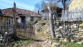 OTVROVAO MU PSA, KRAO HRANU, A ONDA... Srbinu novi komšija Francuz život na selu pretvorio u PAKAO