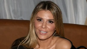 "IJU, NISAM SE UDALA DA BIH RADILA" Melina Džinović zamenila Harisa (74) milionerom iz Engleske (70), a ovako je pričala pred razvod