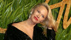 Udavala se i razvodila 6 puta! Sad je u vezi s glumcem koji je isključio ženu s aparata