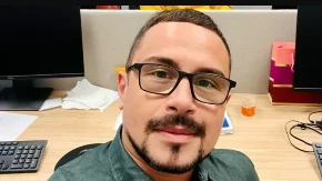 "NOVINAR U PENZIJI" KOJI MRZI SAMOG SEBE: Kako je propagandista lažovskih medija dokazao da je autošovinizam najteža, neizlečiva, bolest