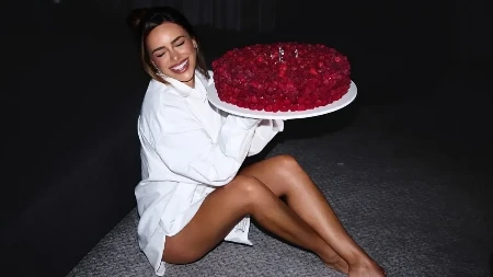 VILA BELMIRO BEZ MIRA Santos gori, Nejmar se češe, a njegova lepotica blista...