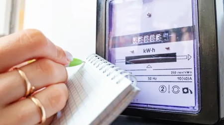 Strujomer vrti kao ringišpil - nekoliko kućnih uređaja vam troši desetine hiljada dinara