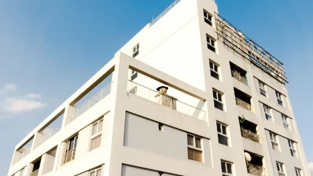 ZANEMELA OD ŠOKA Balkanka se čudom čudi zbog onoga što radi njen komšija Indijac