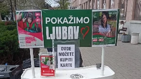 Tri sestrice koje su oduševile Srbiju ponovo pokazale da imaju veliko srce: Prodavale badnjake za ljubav pokojne mame, a sada su deo humane akcije