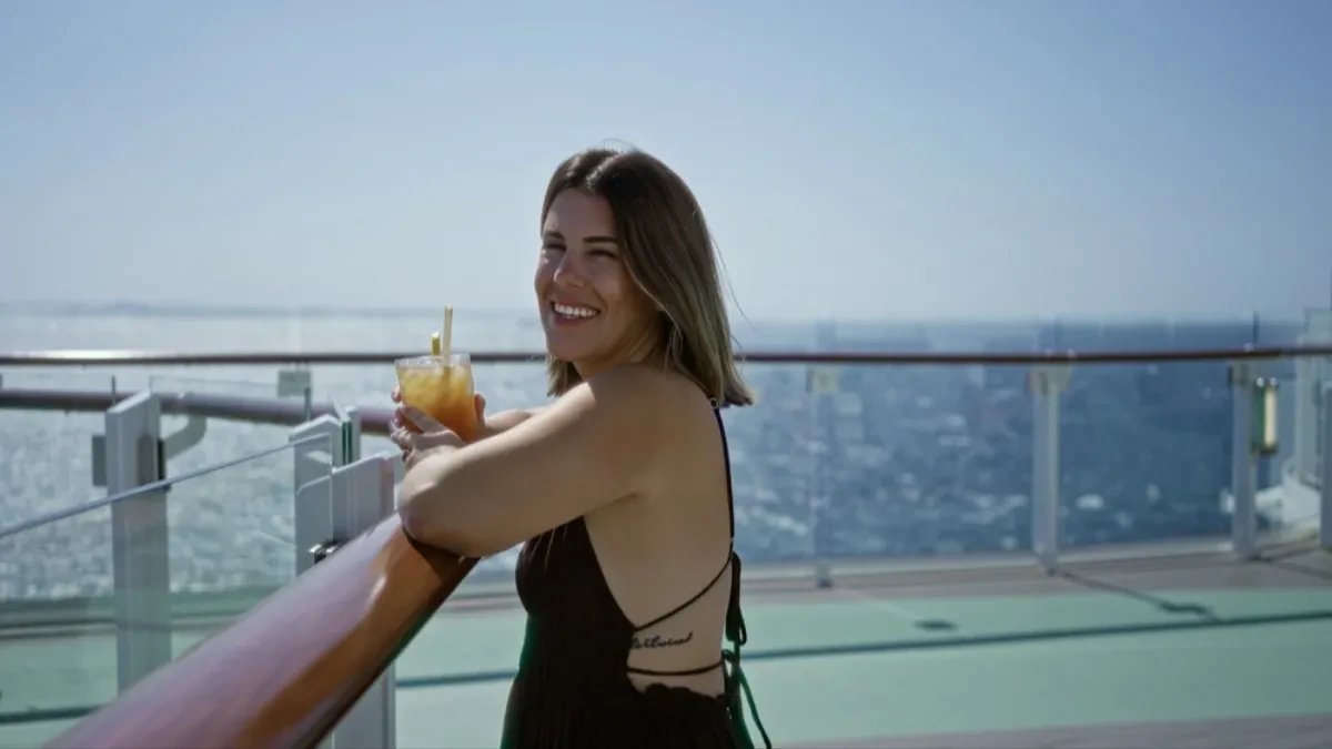 HAOS NA KRUZERU Žena popila 14 tekila, pa pala niz brodske stepenice -  tužila je brodsku kompaniju tražeći PAPRENU odštetu