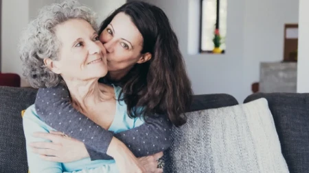 "Zadrži svoje prezime": Prevrtala sam očima na mamine reči, a upravo su me spasile posle razvoda