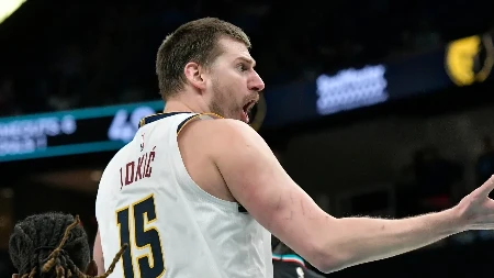 NA IVICI Sukob Jokića i Edvardsa (VIDEO)