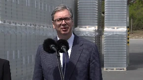 OVA FABRIKA IMA PRILIKU DA SE TAKMIČI I POBEĐUJE Vučić na svečanom otvaranju novog proizvodnog pogona (FOTO)