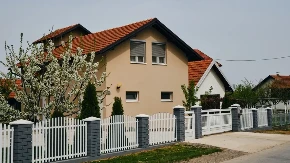 Beže od vaše kuće kao đavo od krsta: Kako oterati mušice koje sleću na vašu fasadu?