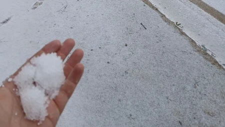 AU, KAO U SRED JANUARA! Sve obelelo u ovim delovima zemlje, zima se ne predaje! (FOTO)