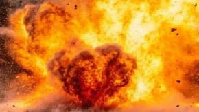 RUSKE BOMBE OD 3.000 KILOGRAMA RUŠE ZGRADE: Snimak je zastrašujuć, kažu da su unutra vojnici (VIDEO)