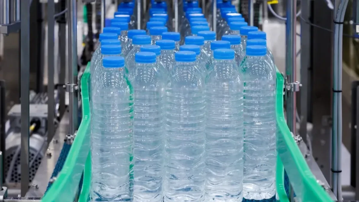 NE BACAJTE PLASTIČNE FLAŠE! Evo kako da ih pretvorite u zlato u kući!