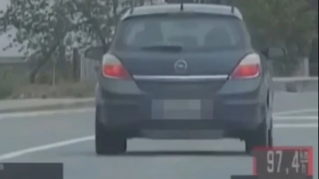JURCAO PORED ŠKOLE PA UHVAĆEN Presretač stao na put još jednom bahatom vozaču (VIDEO)