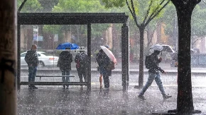 NAGLA PROMENA VREMENA, VEJAĆE I SNEG! Totalni preokret, oglasio se RHMZ