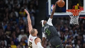 HAOS U NBA: Brutalan napad na Jokića zapalio ligu - Karmelo odmah uzvratio: "Sad je RAT!"