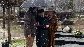 PRIZOR NA ŠABANOVOM GROBU ZATEKAO SVE Ljudi zastajali i gledali u neverici!