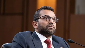 KONGRES ZAHTEVA ISTRAGU PROTIV ŠEFA FBI! Tvrde da se svakodnevno opija