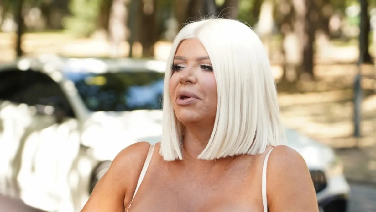 "BILA JE U PIĆU, NIJE IMALA SVEST ŠTA PRIČA" Pevačica žestoko potkačila Daru Bubamaru