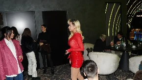 PAS NAPAO NAŠU PEVAČICU! Sve se desilo pred kamerama, hitno prekinuto snimanje