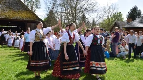 OTKRIVENO! Evo koje „naše“ reči su zapravo mađarske – svi ih koristimo!