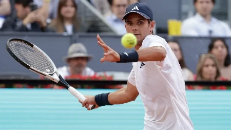 NOVI NADAL UČINIO USLUGU NOVAKU Španac priredio senzaciju u Madridu i obradovao Đokovića