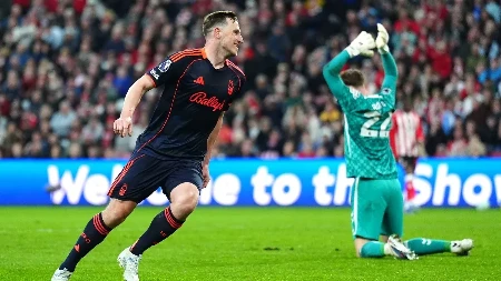 PUKLA PETARDA Milenkovićev Notingem pregazio Sanderlend