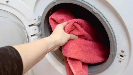 CEO ŽIVOT RADITE POGREŠNO Evo da li peškire treba prati posle SVAKE upotrebe