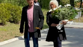 "MI PEVAMO, OČEVI NAM U KAPELAMA" Šokantna ispovest pevačice