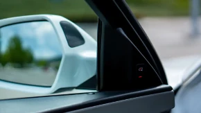 "GDE GLEDATI KAD PROVERAVAŠ MRTVI UGAO?!" Jedno pitanje izazvalo TOTALNI RAT na internetu!