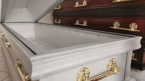 Odlaze na onaj svet kao faraoni: Preko 3.000 eura košta sanduk sarkofag koji ima kupce, cene sahrana sve skuplje