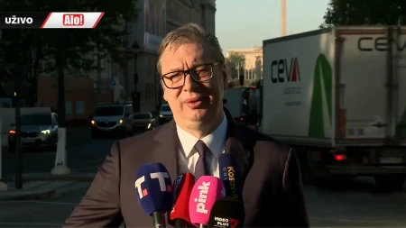 VUČIĆ IZ FRANCUSKE: Teško je prognozirati u svetu u kojem pravila nema bilo šta