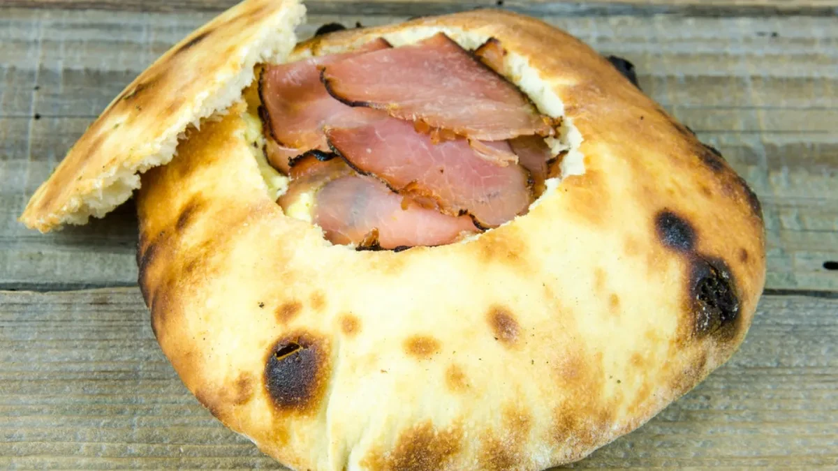 ZLATIBORSKA I UŽIČKA PRŠUTA IZDOMINIRALE Našle su se među NAJBOLJIM suhomesnatim proizvodima na svetu 