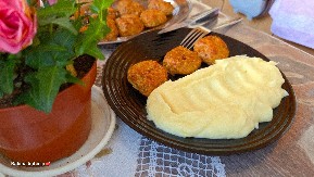 SOČNE FAŠIRANE ŠNICLE IZ BAKINE KUHINJE Pomeraju granice dobrog ukusa