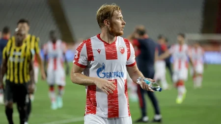 OKRŠAJ NA POLUVREMENU Nekadašnji fudbaler Zvezde se posvađao sa novinarom 