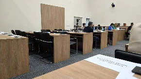 OPOZICIJA PONOVO POBEGLA OD DISKUSIJE "Plaćeni da rade, a oni šetaju po lepom vremenu" 