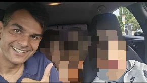 „ODLUČIO DA UBIJE SEBE I TROJE DECE!“ Vozač namerno jurio u suprotan smer – jezivi detalji