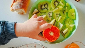 ŠTA DECA TREBA DA JEDU ZA DORUČAK I ŠKOLSKU UŽINU Ishrana za zdrav i pravilan razvoj