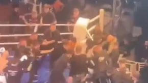 NAVIJAČI LINČOVALI RUSA Potpuni haos, letele stolice