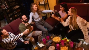 SRBIN NAPRAVIO ROĐENDAN U STANU Komšije POLUDELE - ujutru ga sačekao HLADAN TUŠ!